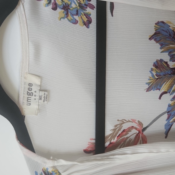 Umgee Floral Kimono Jacket m/large - Picture 2 of 3